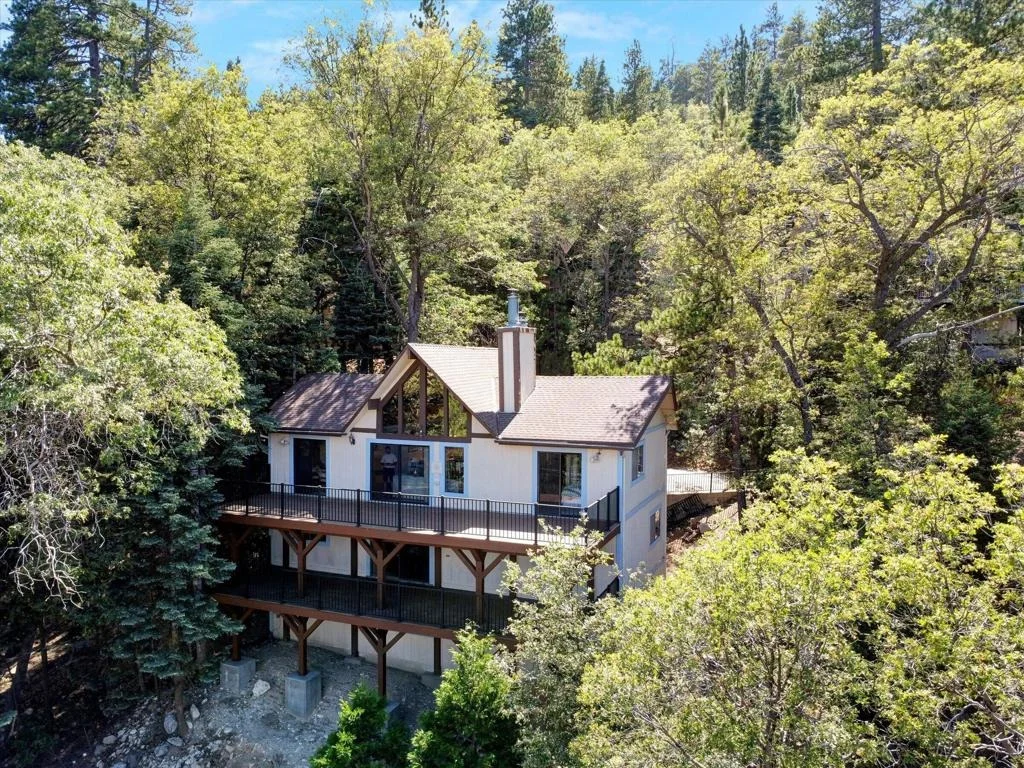 Photo of 214 S Fairway Drive