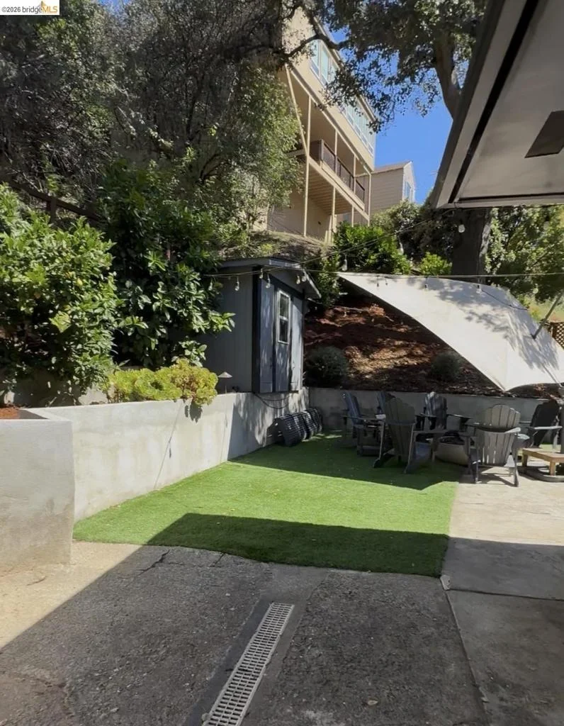 Photo of 5696 Colton Blvd
