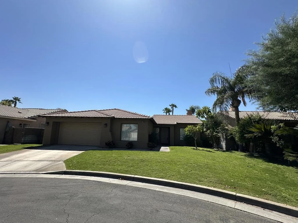 Photo of 45925 La Flor Lane