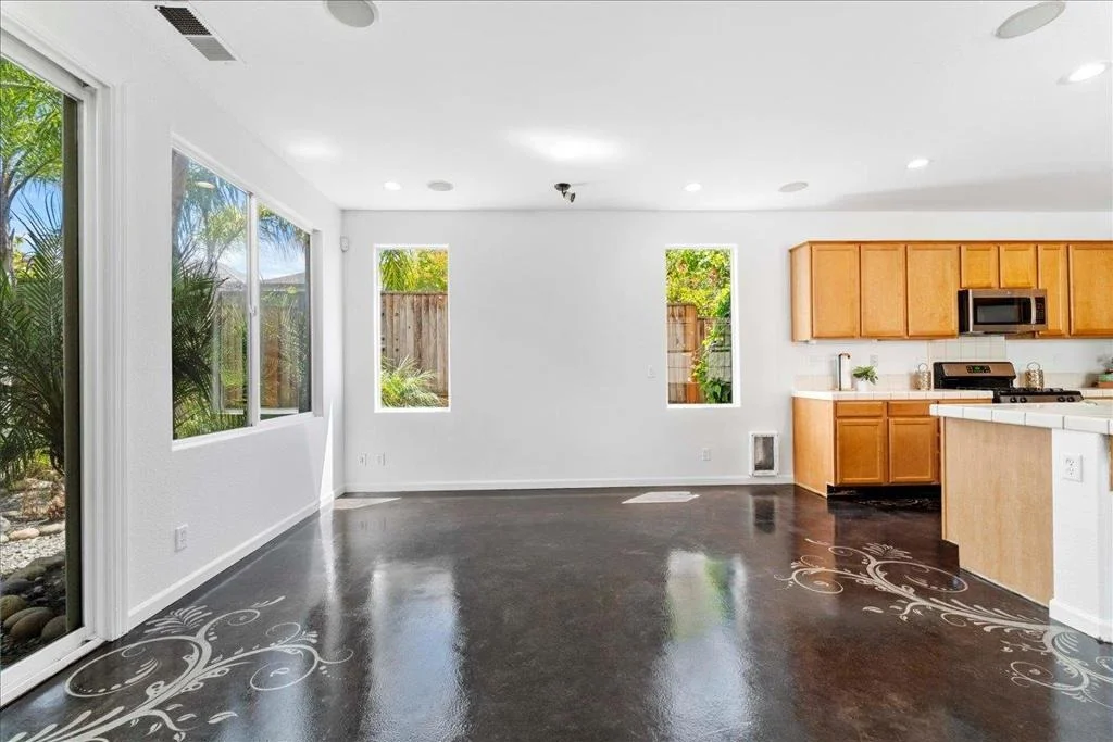 Photo of 21 La Jolla Street
