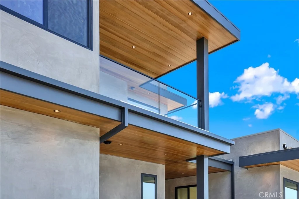 Photo of 408 Avenida Presidio