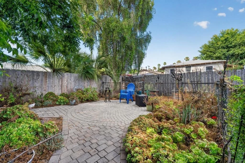 Photo of 4855 Pine Street