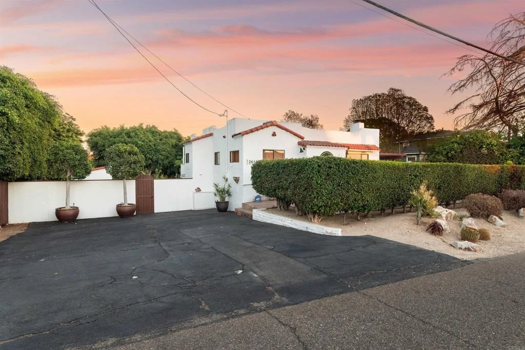 Photo of 2658 Highland Drive