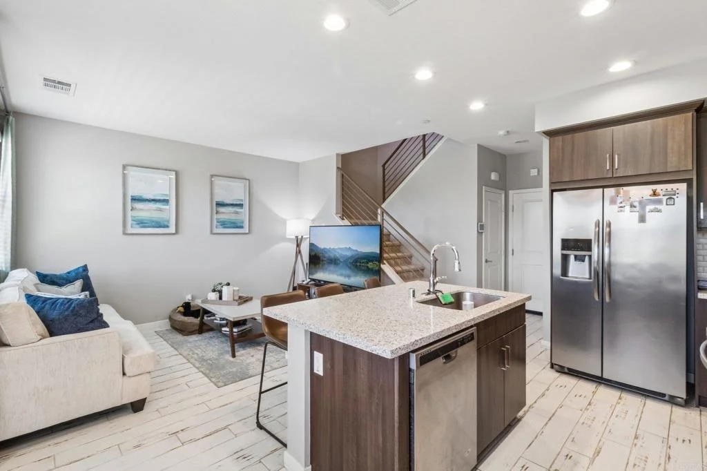 Photo of Unit 3 at 2054 Foxtrot Loop