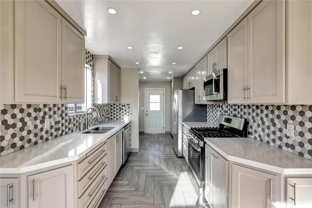 Photo of 20915 Ely
