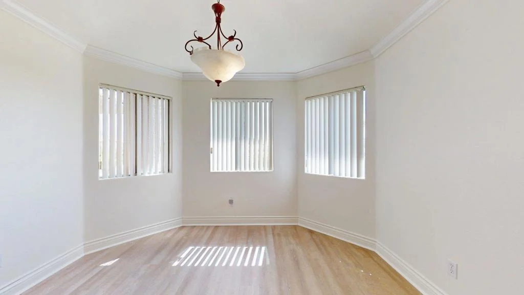 Photo of 41443 Balaclava Drive