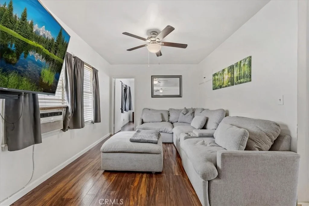 Photo of 5305 Palm