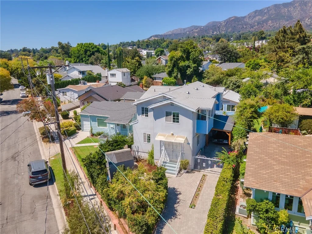 Photo of 3305 Community Avenue