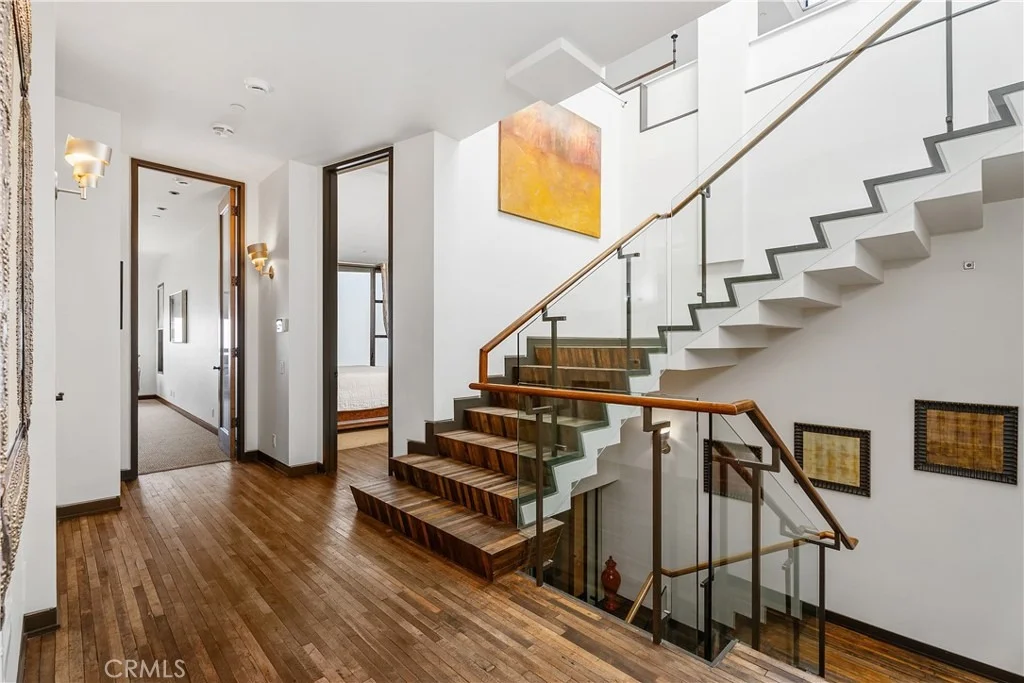 Photo of 2378 Crestview Drive