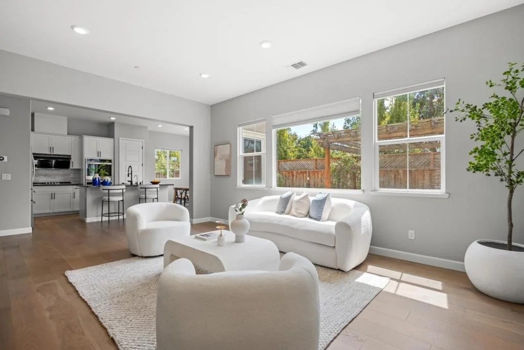 Photo of 39946 Waxwing Drive
