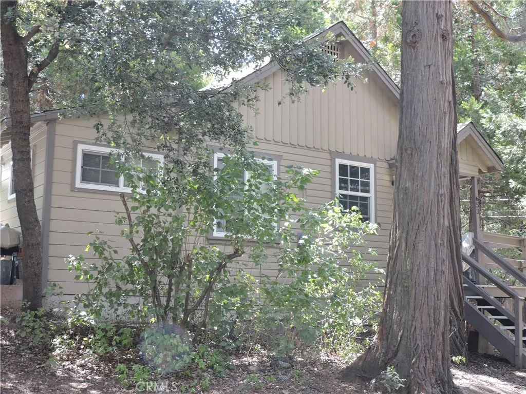 Photo of 657 Knoll
