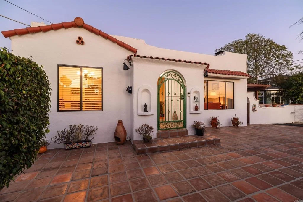 Photo of 2658 Highland Drive