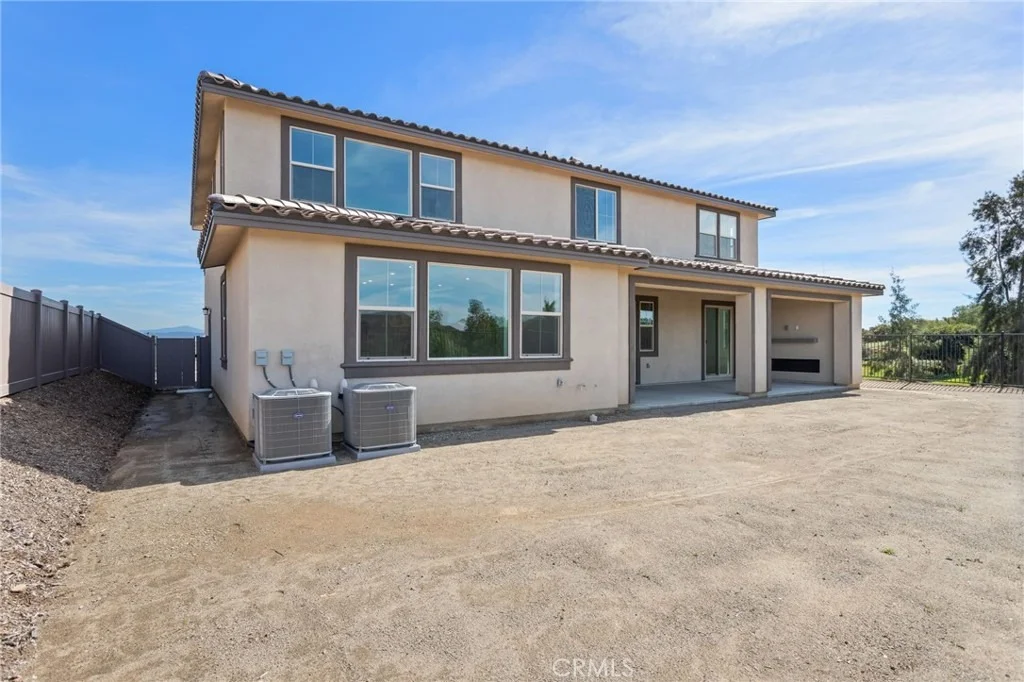 Photo of 1670 Amanda Glen