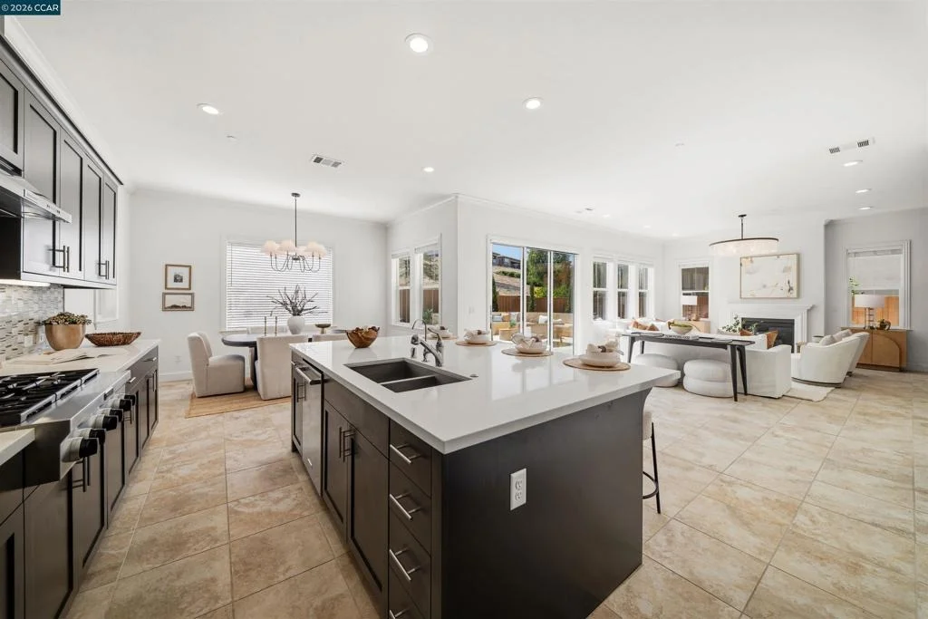 Photo of 1124 Rosamund Dr