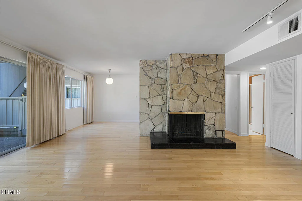 Photo of Unit 1 at 389 Cliff Drive