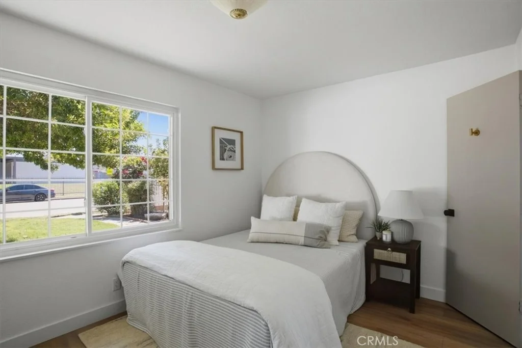 Photo of 1387 Cherry Ave