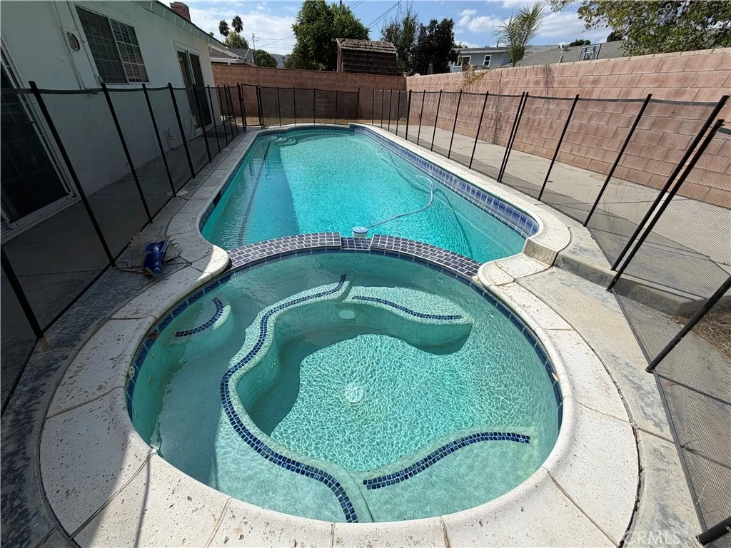 Photo of 10961 Endicott Drive