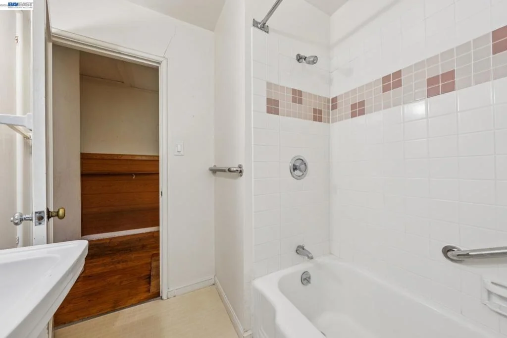 Photo of 21 MONTE VISTA ROAD