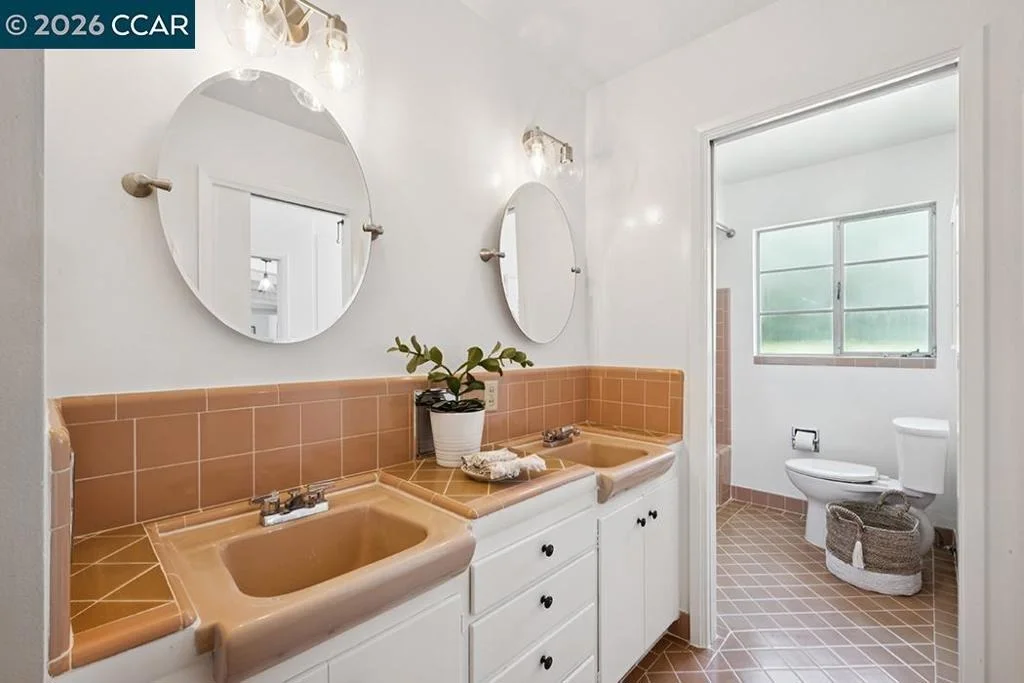 Photo of 3435 Black Hawk Rd