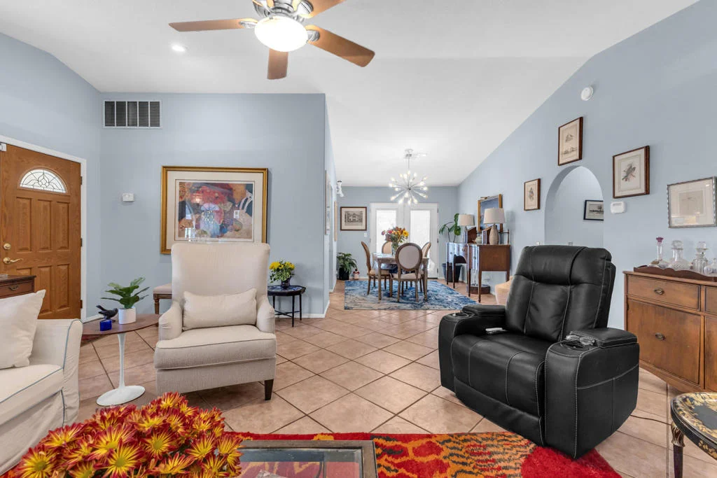 Photo of 54160 Avenida Rubio