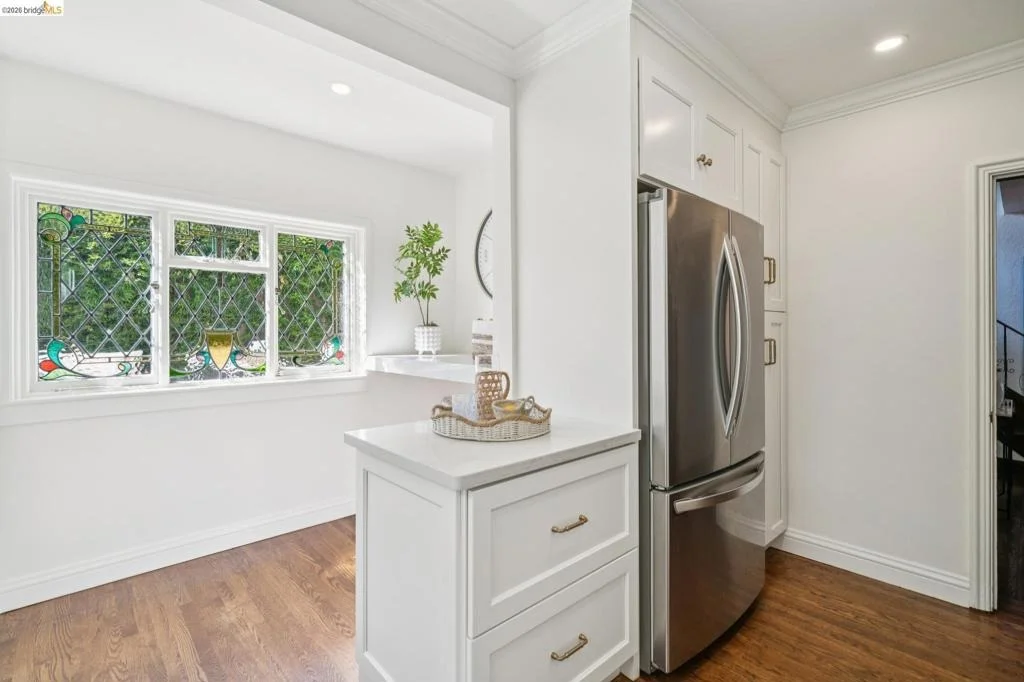 Photo of 6080 Ocean View Drive
