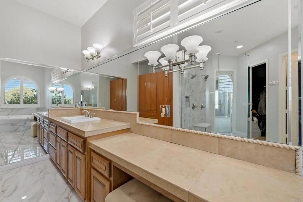 Photo of 14040 Iris Lane