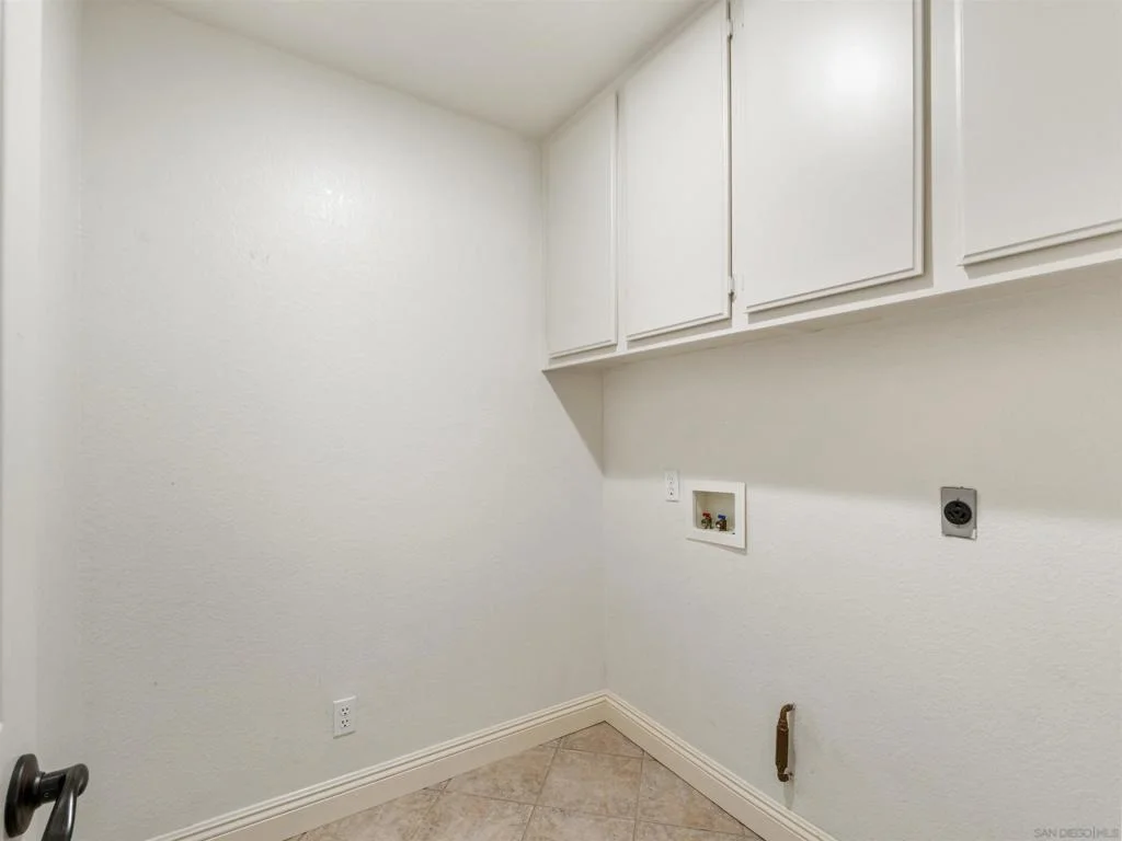 Photo of 2075 Boulders Road