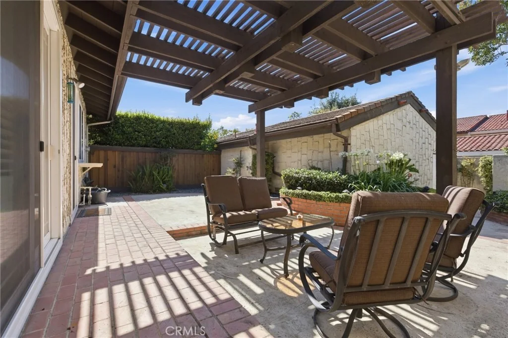 Photo of 651 Edith