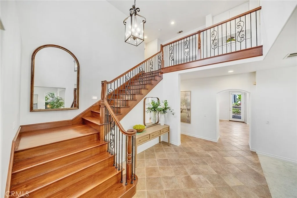 Photo of 7 Bayleaf Ln
