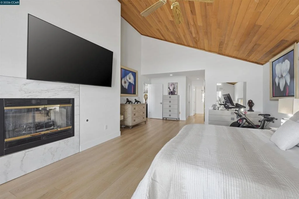 Photo of 2027 Windward Pt