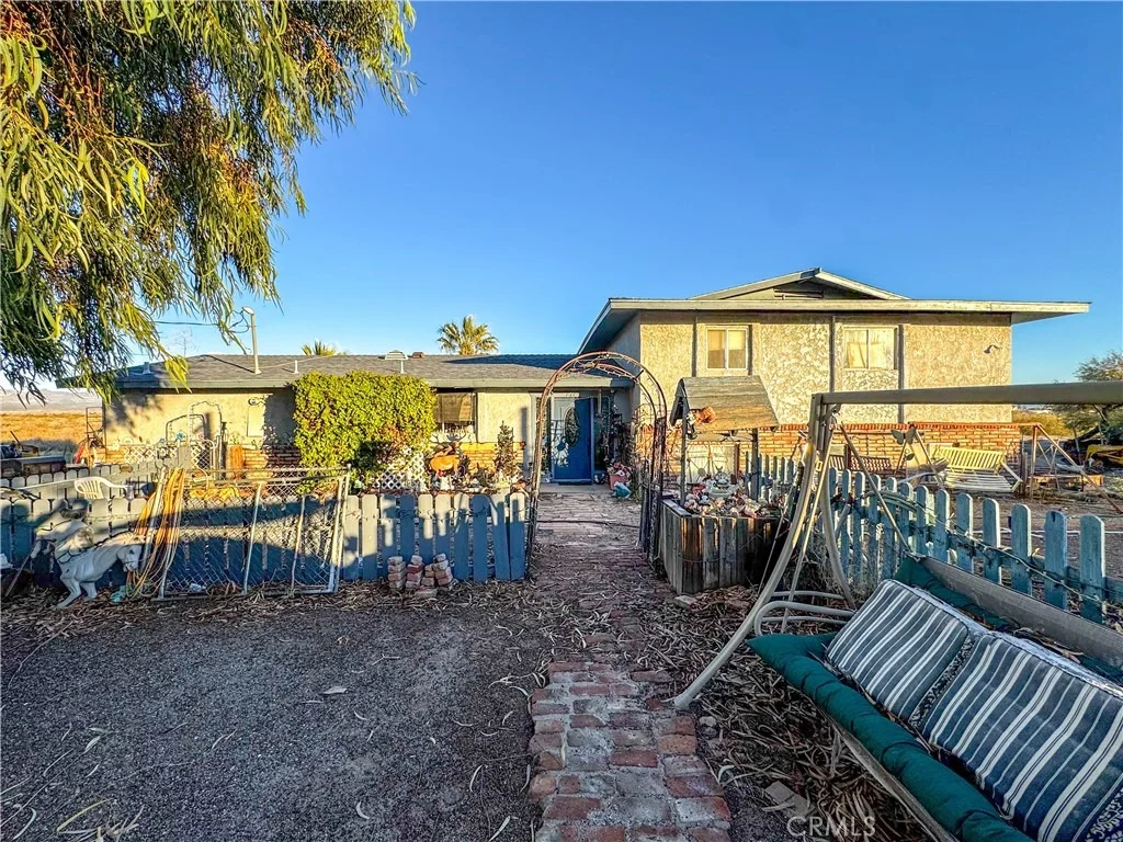 Photo of 1415 Tamarack Lane