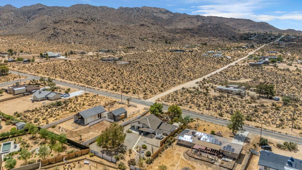 Photo of 7815 Sunset Road