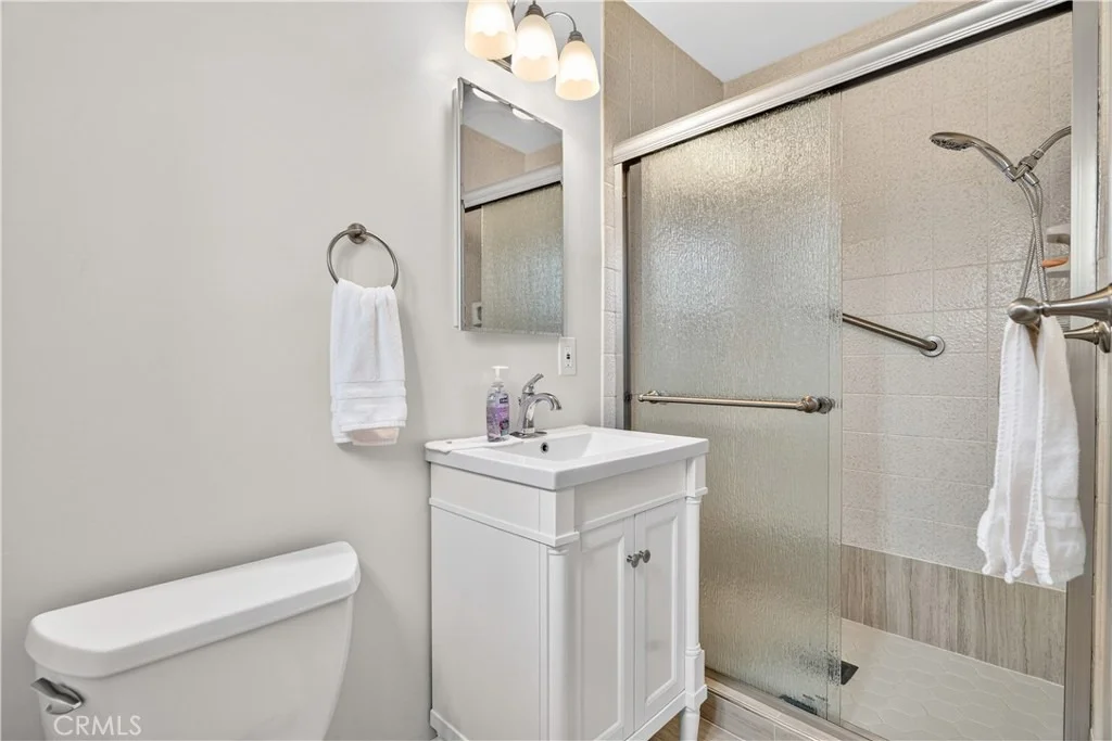 Photo of 2056 W Random