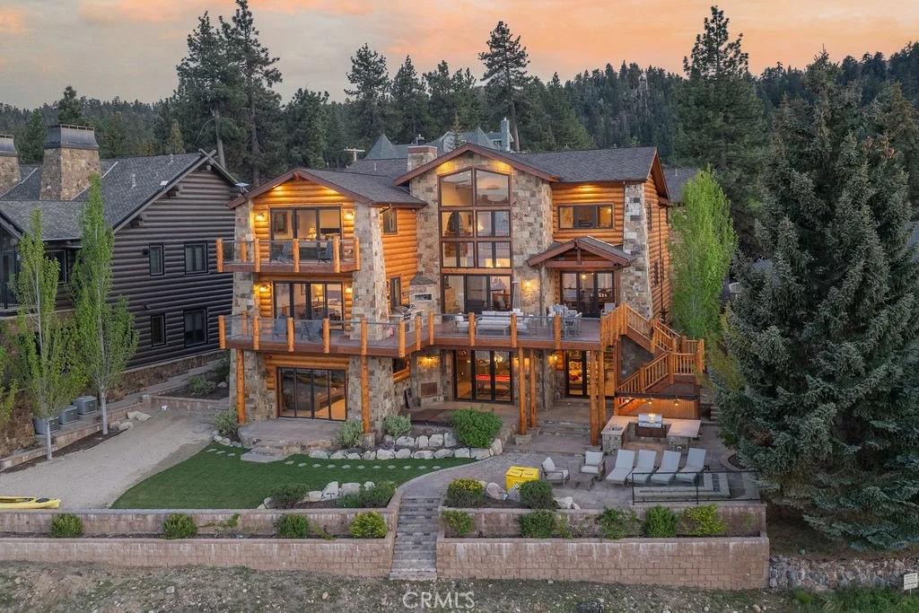 Photo of 659 Cove Drive