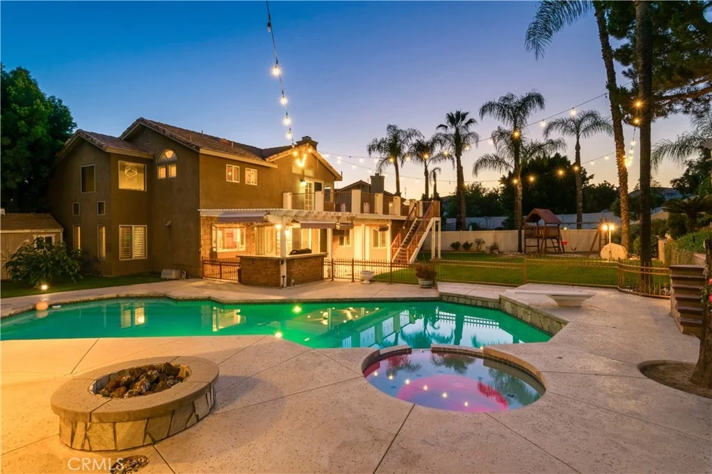 Photo of 28340 Pino