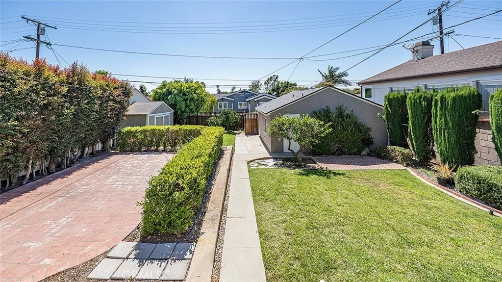 Photo of 735 Los Altos Avenue