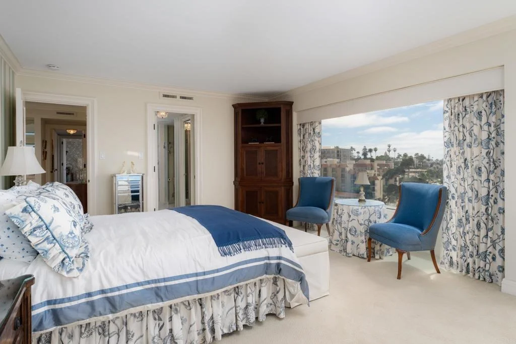 Photo of Unit 10E at 939 Coast Boulevard