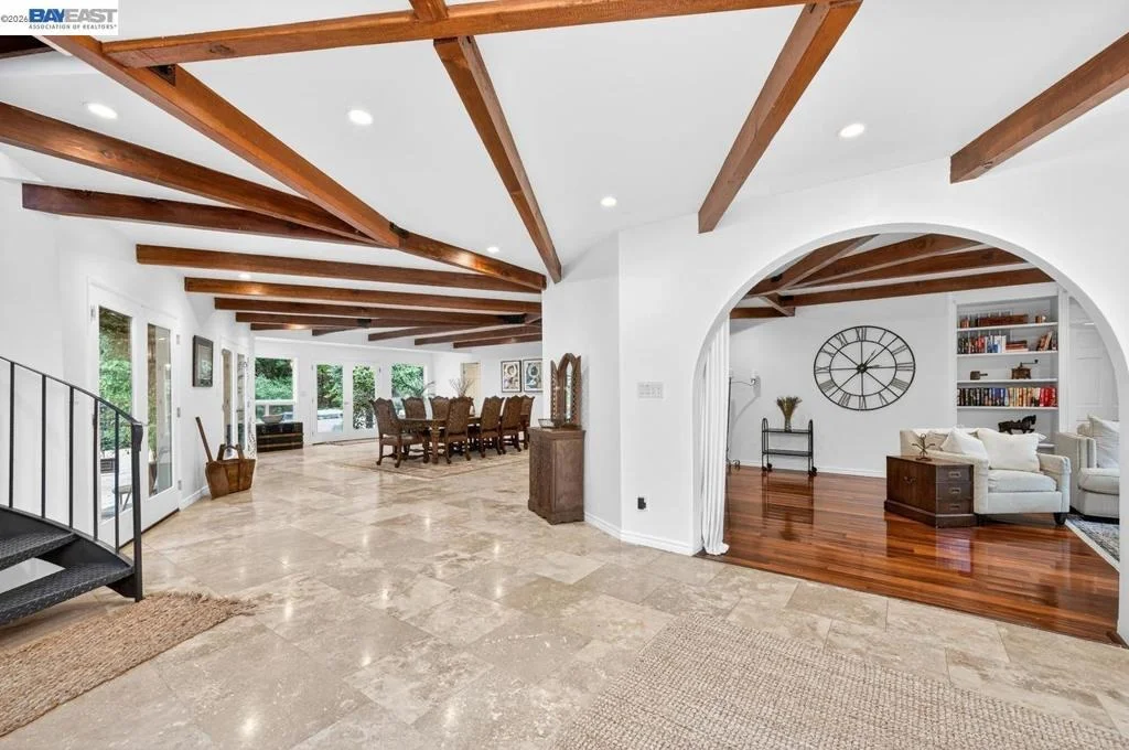 Photo of 35655 Palomares Rd