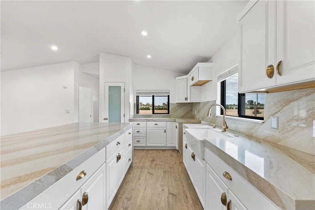 Photo of 4009 W Avenue K-8