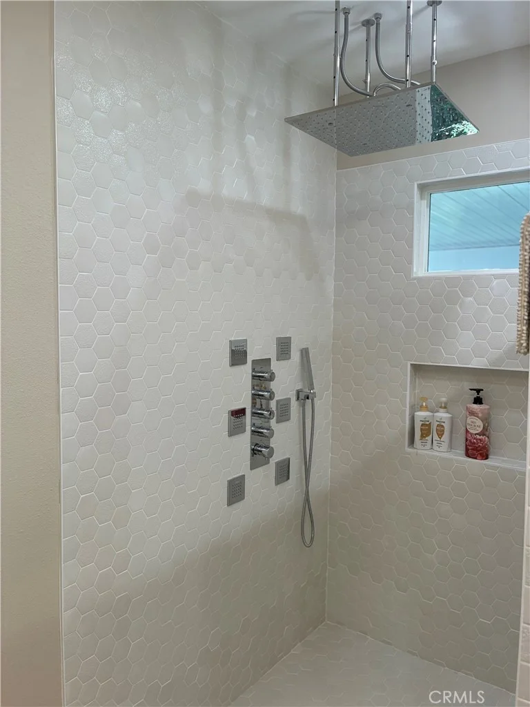 Photo of 1852 Rue Chenin Blanc