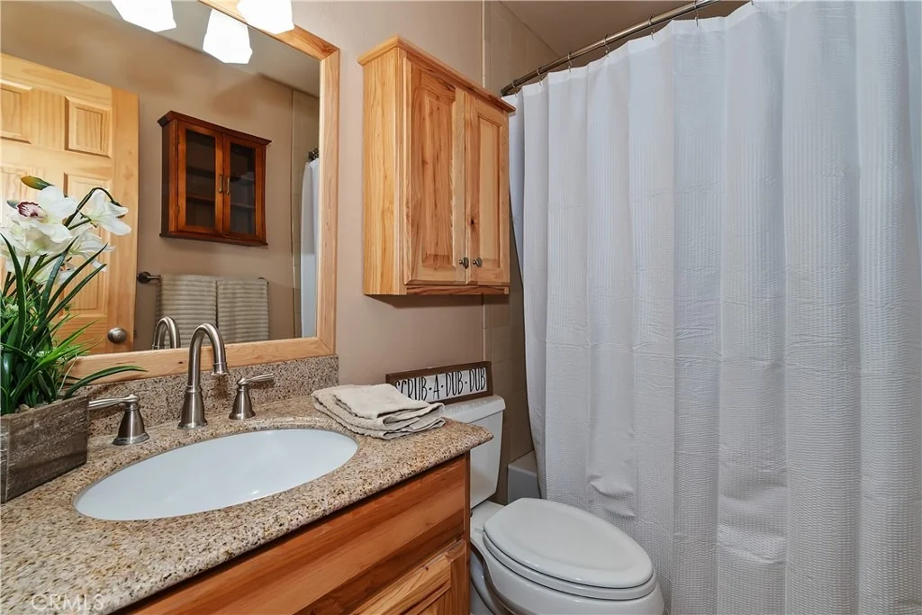 Photo of 811 Leonard Lane