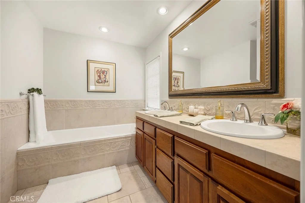 Photo of 1104 Cerritos