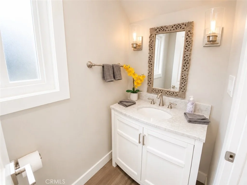 Photo of 401 Eton