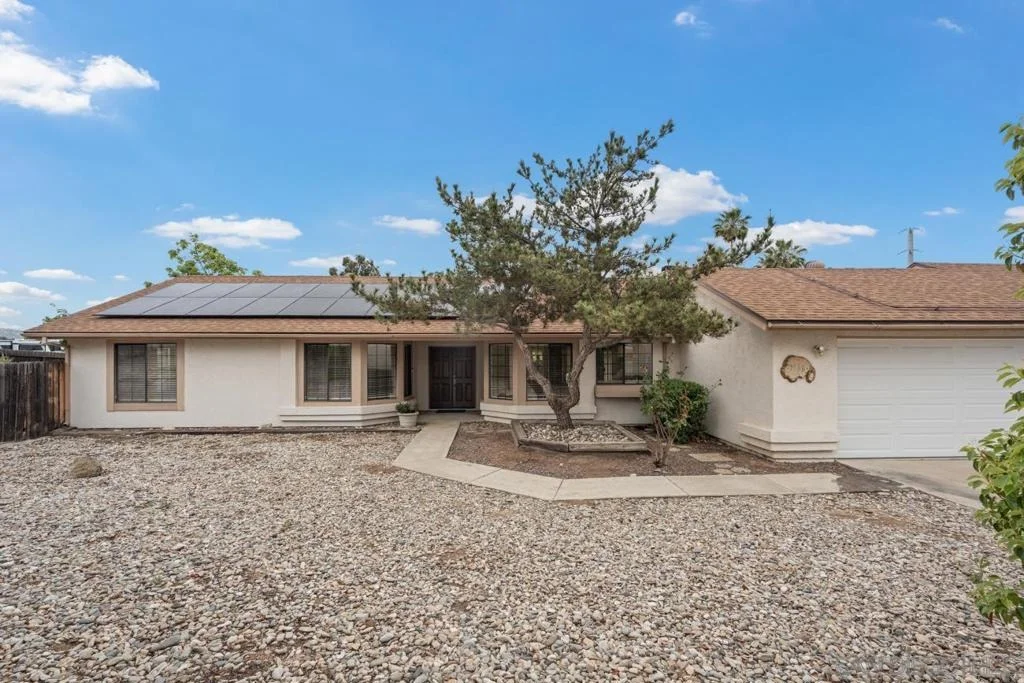 Photo of 1368 Oakleaf Ln