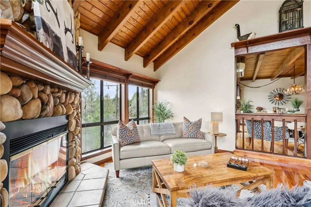 Photo of 892 Nadelhorn Drive