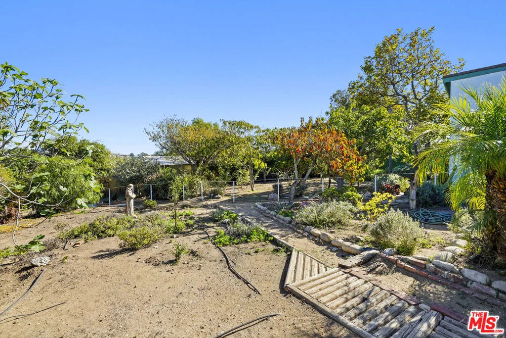 Photo of 6052 Merritt Drive