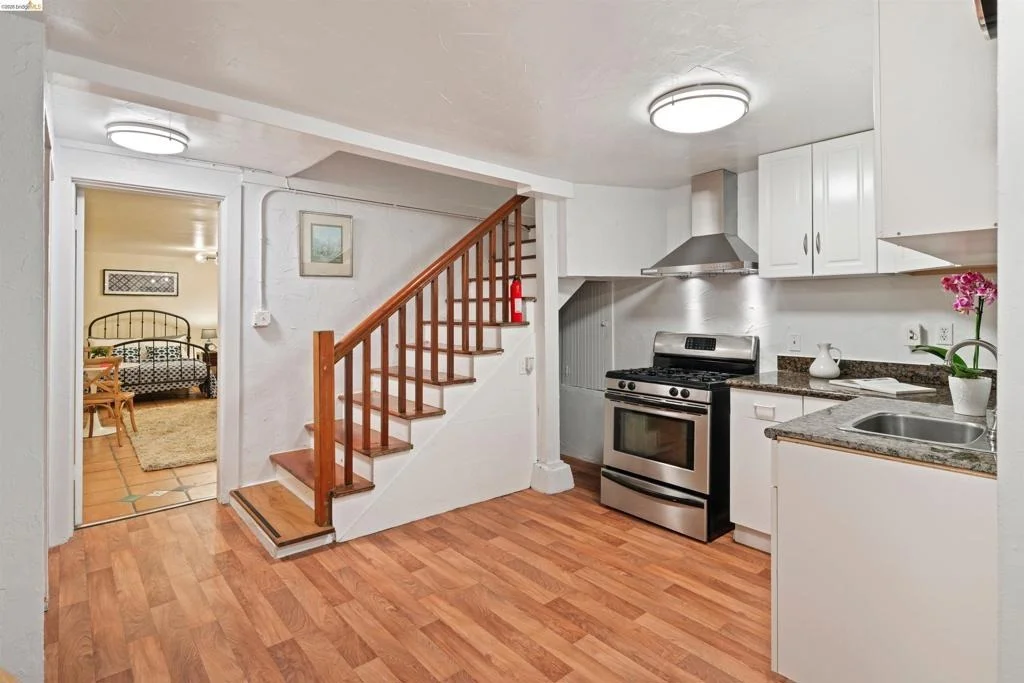 Photo of 1101 Amador Ave