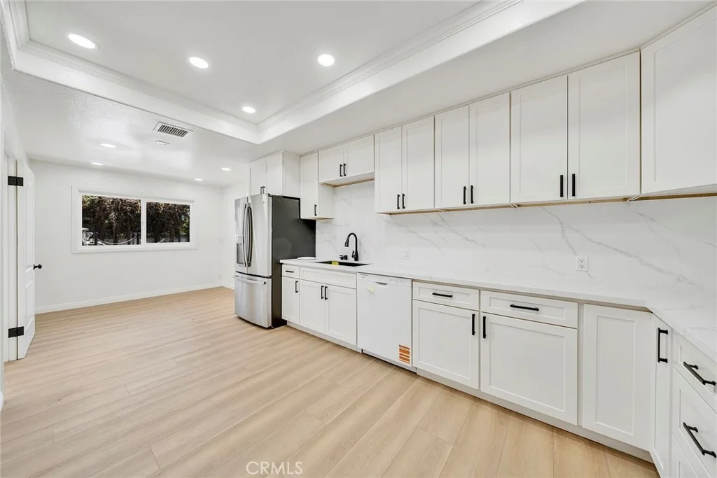 Photo of 188 W Arthur Avenue