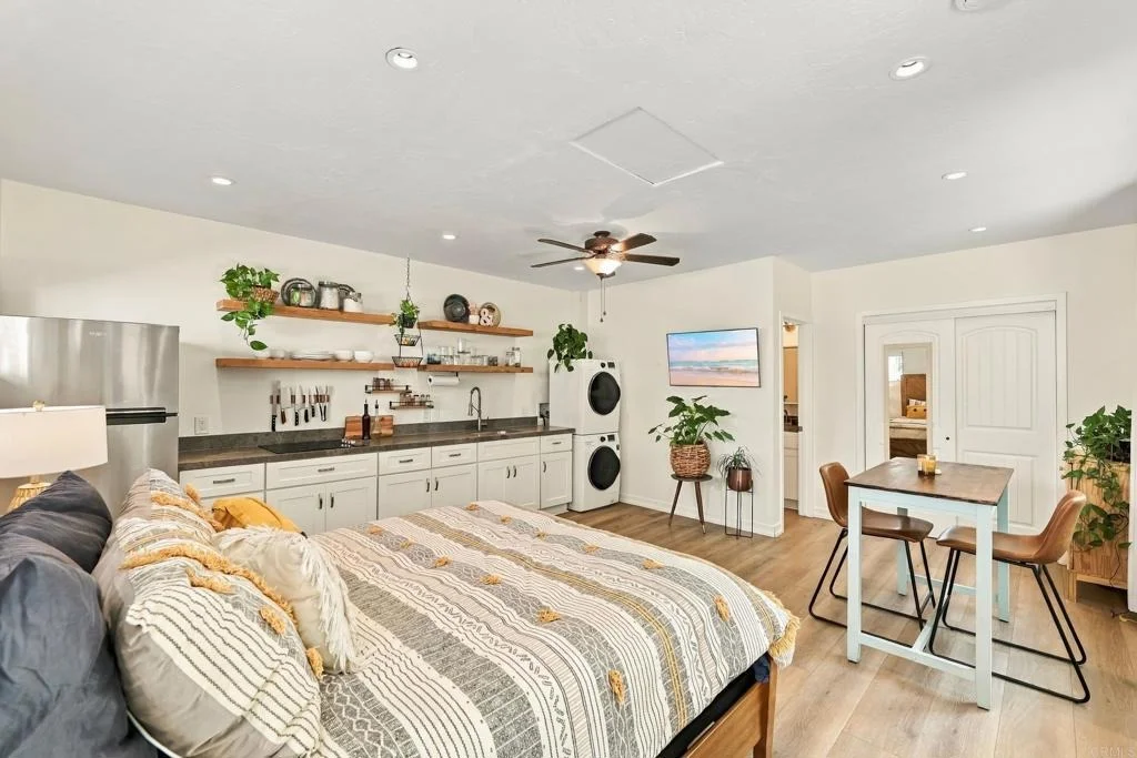 Photo of 919 Valley Dr