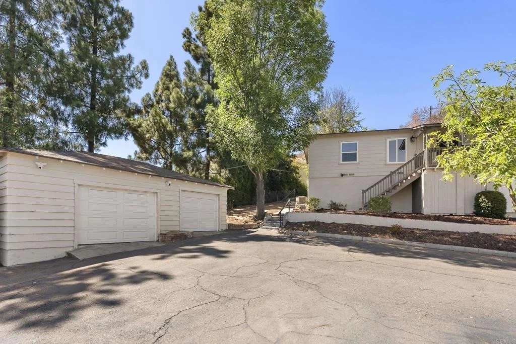 Photo of 3860 Rogers Rd